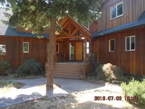 5145 Rogue River Dr, Eagle Point, OR 97524 photo 2