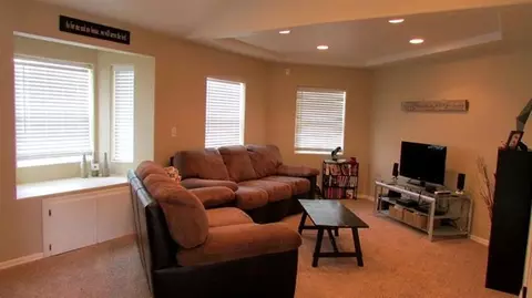 471 Crystal Dr, Eagle Point, OR 97524 photo 3