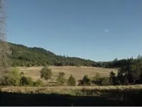 3790 Cobleigh Rd, Eagle Point, OR 97524 photo 1
