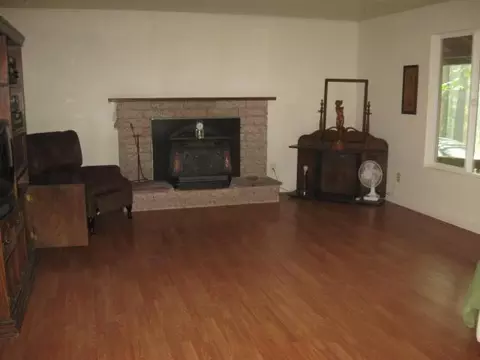 460 Pine Tree Dr, Williams, OR 97544 photo 4