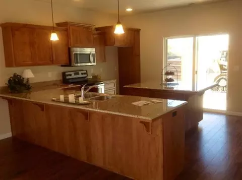 316 Everett Way, Talent, OR 97540 photo 7