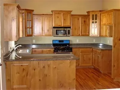 900 Win Way, Eagle Point, OR 97524 photo 4
