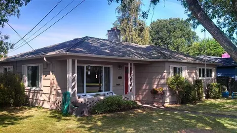 196 Bigham Dr, Central Point, OR 97502 photo 1