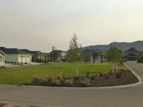 1147 N Haskell St, Central Point, OR 97502 photo 15
