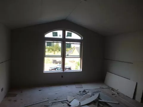 1147 N Haskell St, Central Point, OR 97502 photo 6