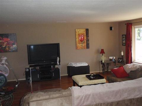 408 N De Anjou Ave, Eagle Point, OR 97524 photo 3