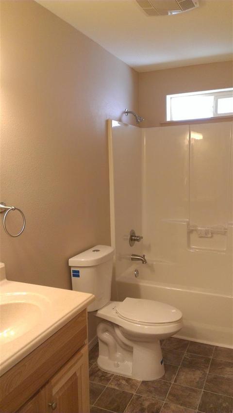 411 N Pine St, Phoenix, OR 97535 photo 4