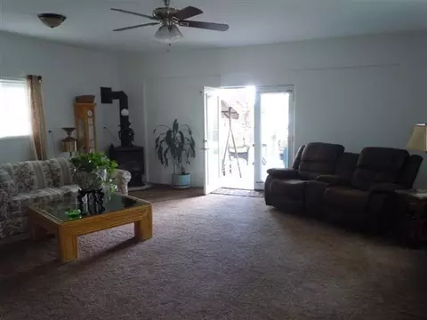 683 Pittview Ave, Central Point, OR 97502 photo 2