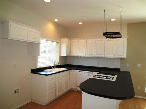 640 Shadow Way, Central Point, OR 97502 photo 3
