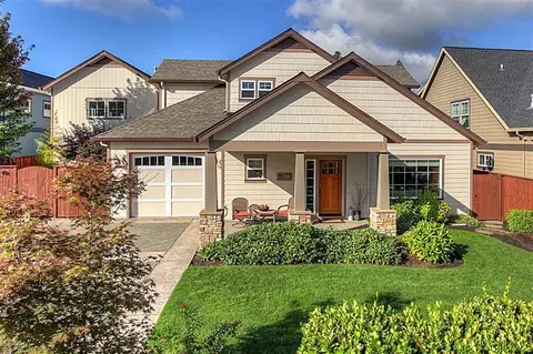 21 Falling Leaf Ln, Eagle Point, OR 97524 photo 1