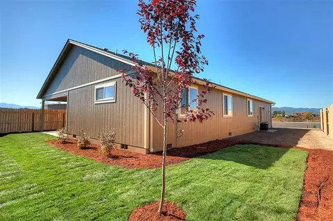 200 Singing Grass Dr, Central Point, OR 97502 photo 24