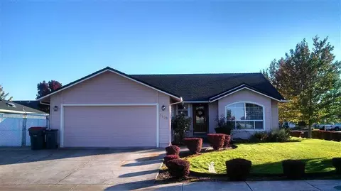 1102 Gate Park, Central Point, OR 97502 photo 1