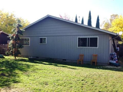205 Buchanan Ave, Eagle Point, OR 97524 photo 2