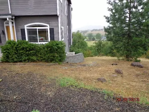 790 Ayres, Eagle Point, OR 97524 photo 11