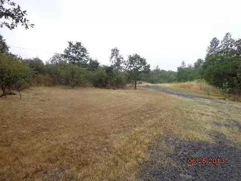 790 Ayres, Eagle Point, OR 97524 photo 12