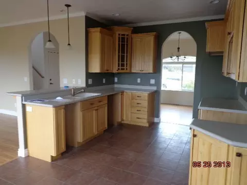 790 Ayres, Eagle Point, OR 97524 photo 6