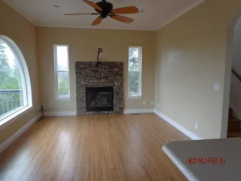 790 Ayres, Eagle Point, OR 97524 photo 7