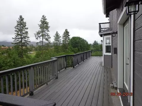 790 Ayres, Eagle Point, OR 97524 photo 2