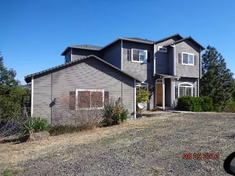 790 Ayres, Eagle Point, OR 97524 photo 1
