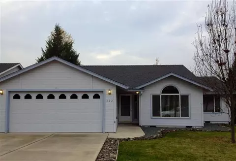 532 C St, Phoenix, OR 97535 photo 1