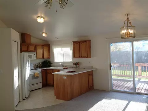 532 C St, Phoenix, OR 97535 photo 13