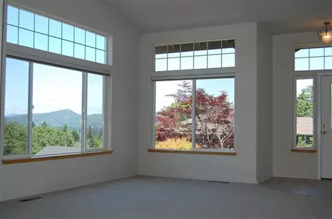 1525 Panoramic Loop, Grants Pass, OR 97527 photo 3
