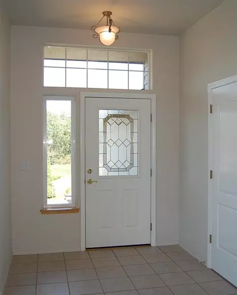 1525 Panoramic Loop, Grants Pass, OR 97527 photo 2