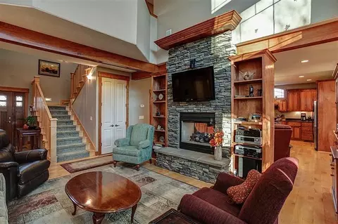 327 Cherrywood, Eagle Point, OR 97524 photo 5