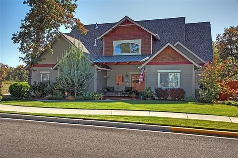 327 Cherrywood, Eagle Point, OR 97524 photo 1