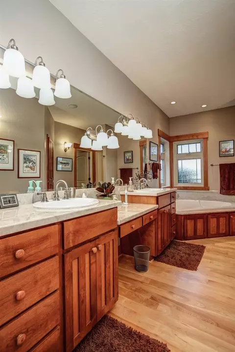327 Cherrywood, Eagle Point, OR 97524 photo 13