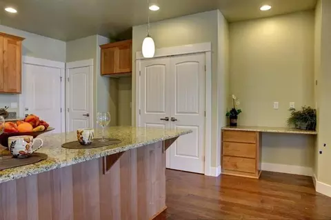 1155 N Haskell St, Central Point, OR 97502 photo 9