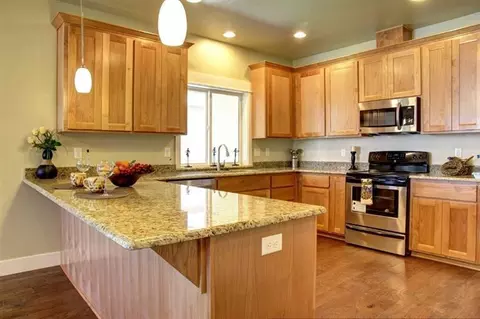 1155 N Haskell St, Central Point, OR 97502 photo 8