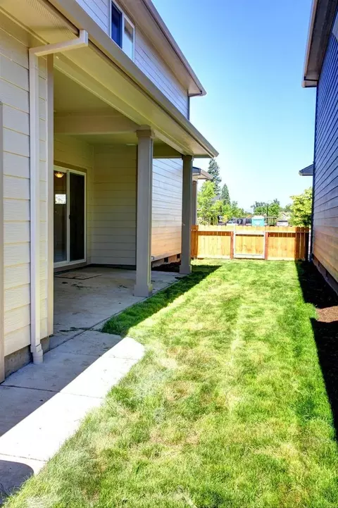 1155 N Haskell St, Central Point, OR 97502 photo 23