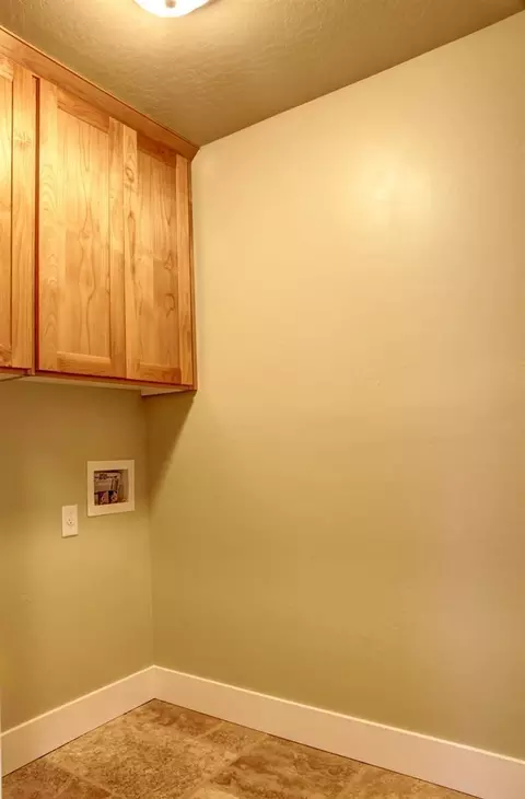 1155 N Haskell St, Central Point, OR 97502 photo 12