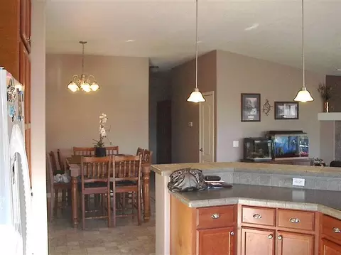6846 Table Rock Rd, Central Point, OR 97502 photo 10