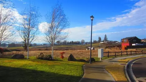 363 Cherry Wood, Eagle Point, OR 97524 photo 4