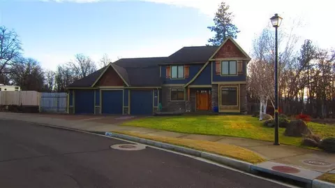 363 Cherry Wood, Eagle Point, OR 97524 photo 2