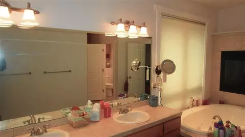 363 Cherry Wood, Eagle Point, OR 97524 photo 16