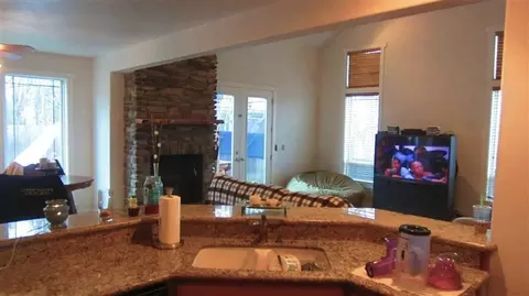 363 Cherry Wood, Eagle Point, OR 97524 photo 14
