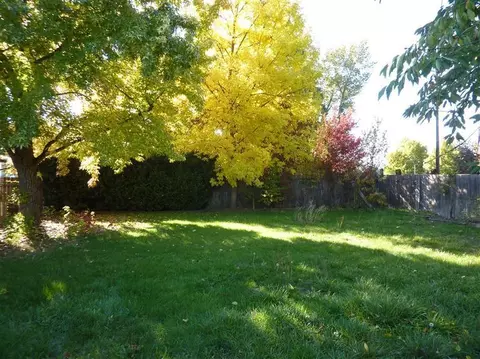 1003 Comet, Central Point, OR 97502 photo 13