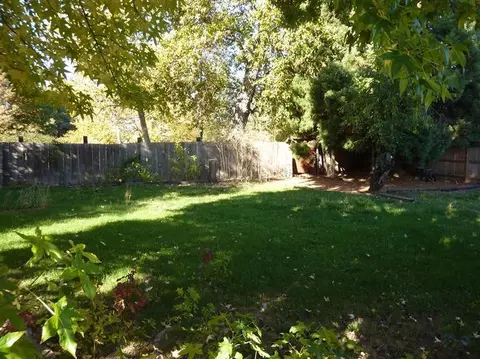 1003 Comet, Central Point, OR 97502 photo 10