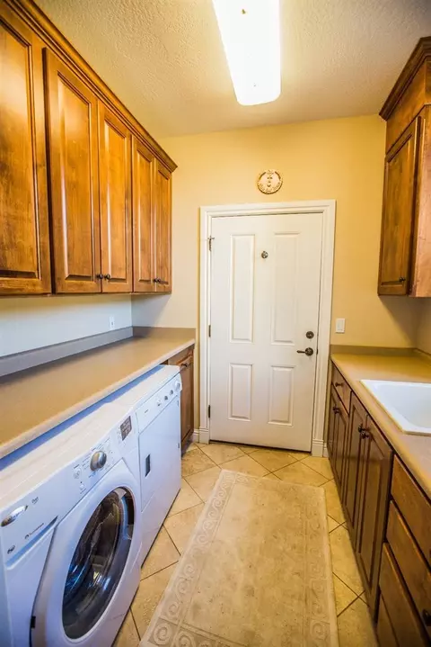 2335 Hillside Dr, Central Point, OR 97502 photo 19