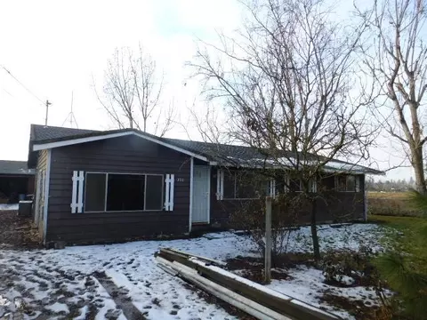 390 E Gregory Rd, Central Point, OR 97502 photo 1