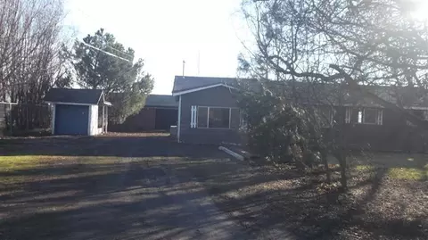 390 E Gregory Rd, Central Point, OR 97502 photo 3