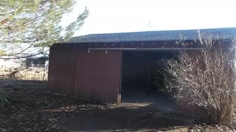 390 E Gregory Rd, Central Point, OR 97502 photo 5
