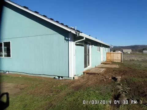 205 Capri Dr, Eagle Point, OR 97524 photo 8