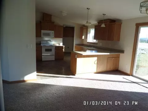 205 Capri Dr, Eagle Point, OR 97524 photo 3