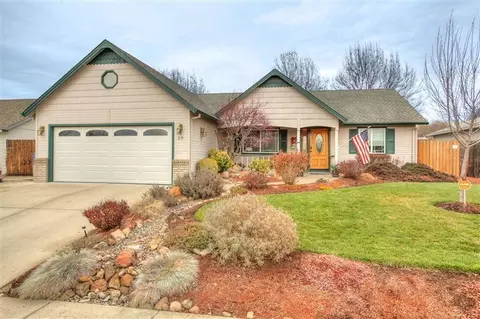 20 Osprey Dr, Eagle Point, OR 97524 photo 1