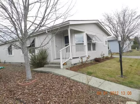 2355 Evan Way, Central Point, OR 97502 photo 1