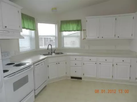 2355 Evan Way, Central Point, OR 97502 photo 2